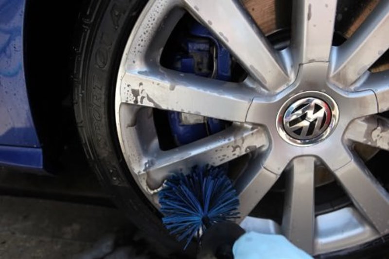 EZ Detail Wheel Brush Large — features
